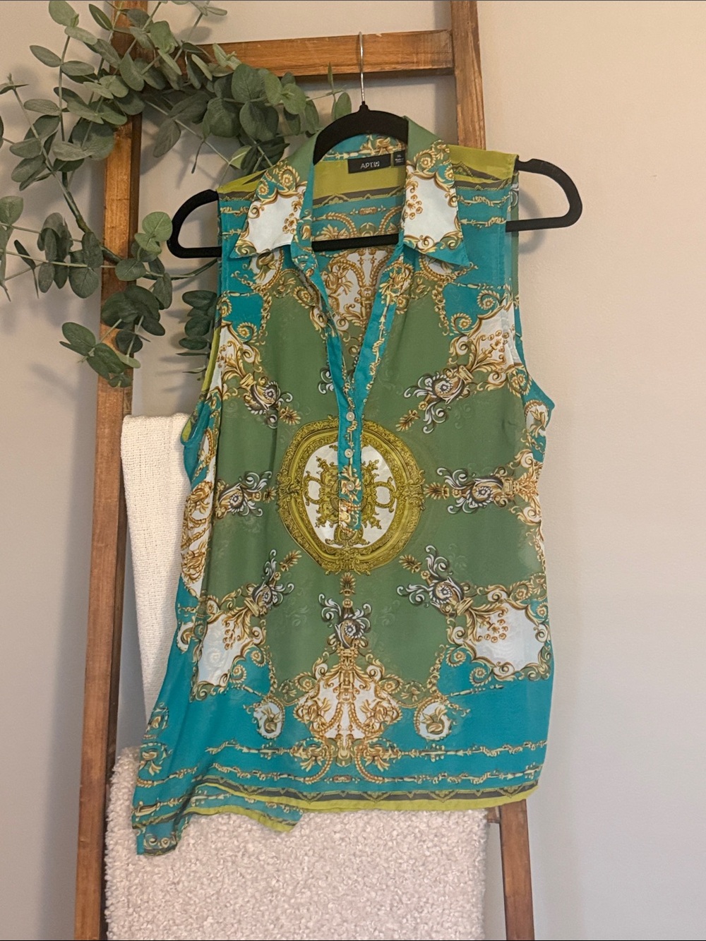 Apt. 9 Green & Teal Sleeveless Medallion Print Top